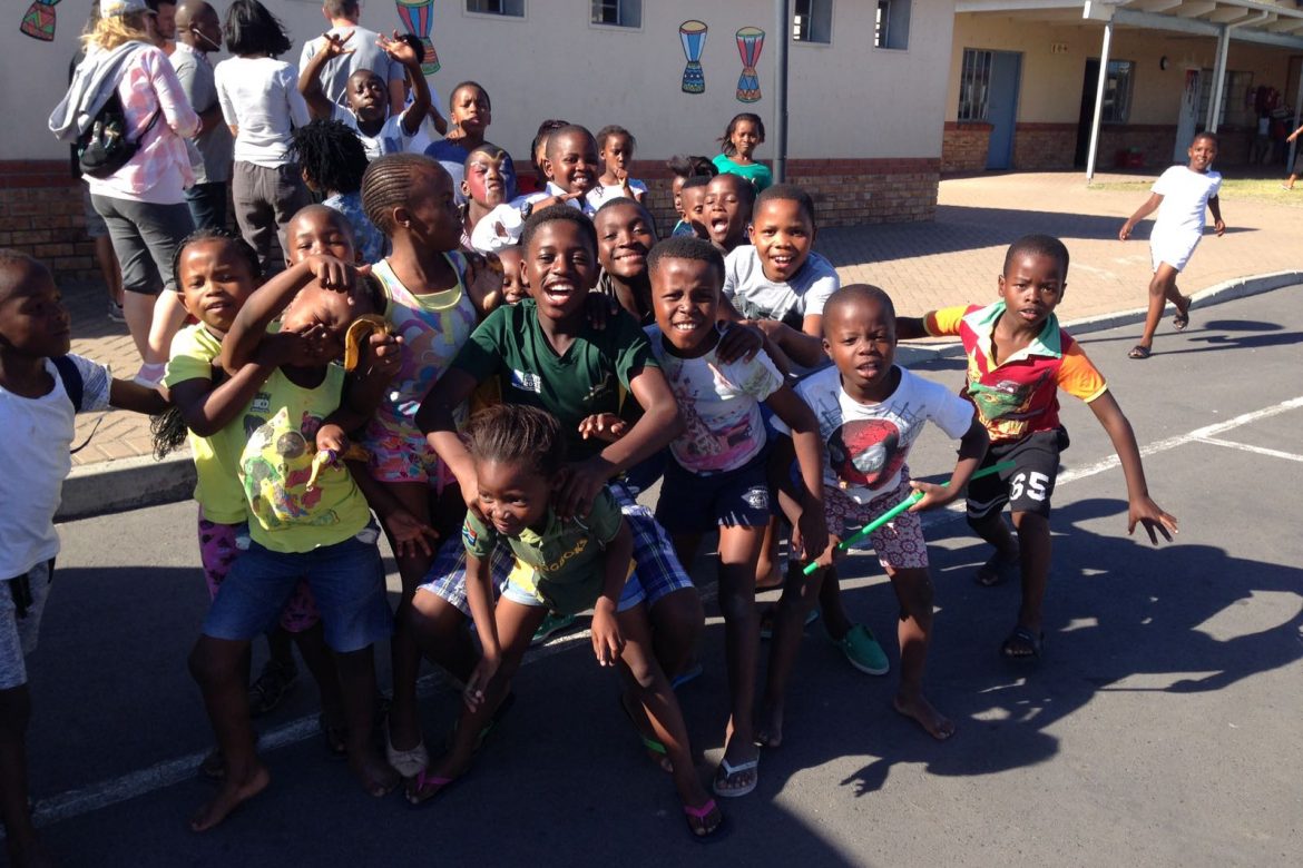 Das Leben im Township Südafrikas – Unterwegs mit Afrika Tikkun